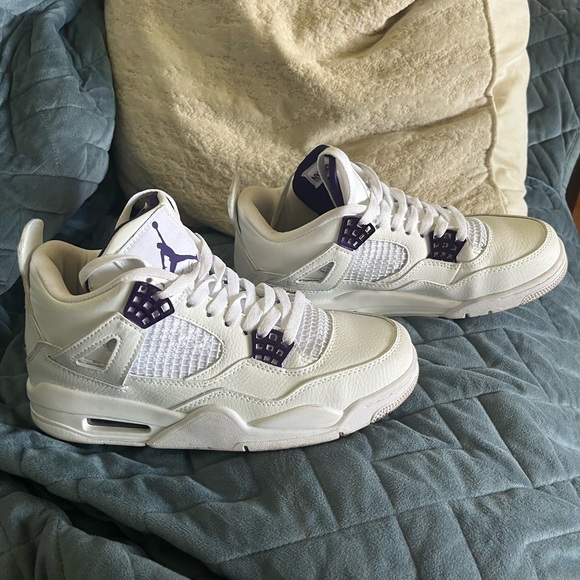 size 8 retro Jordan’s